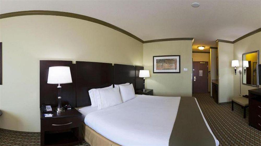 Holiday Inn Express & Suites Fort Worth - Fossil Creek By Ihg Buitenkant foto