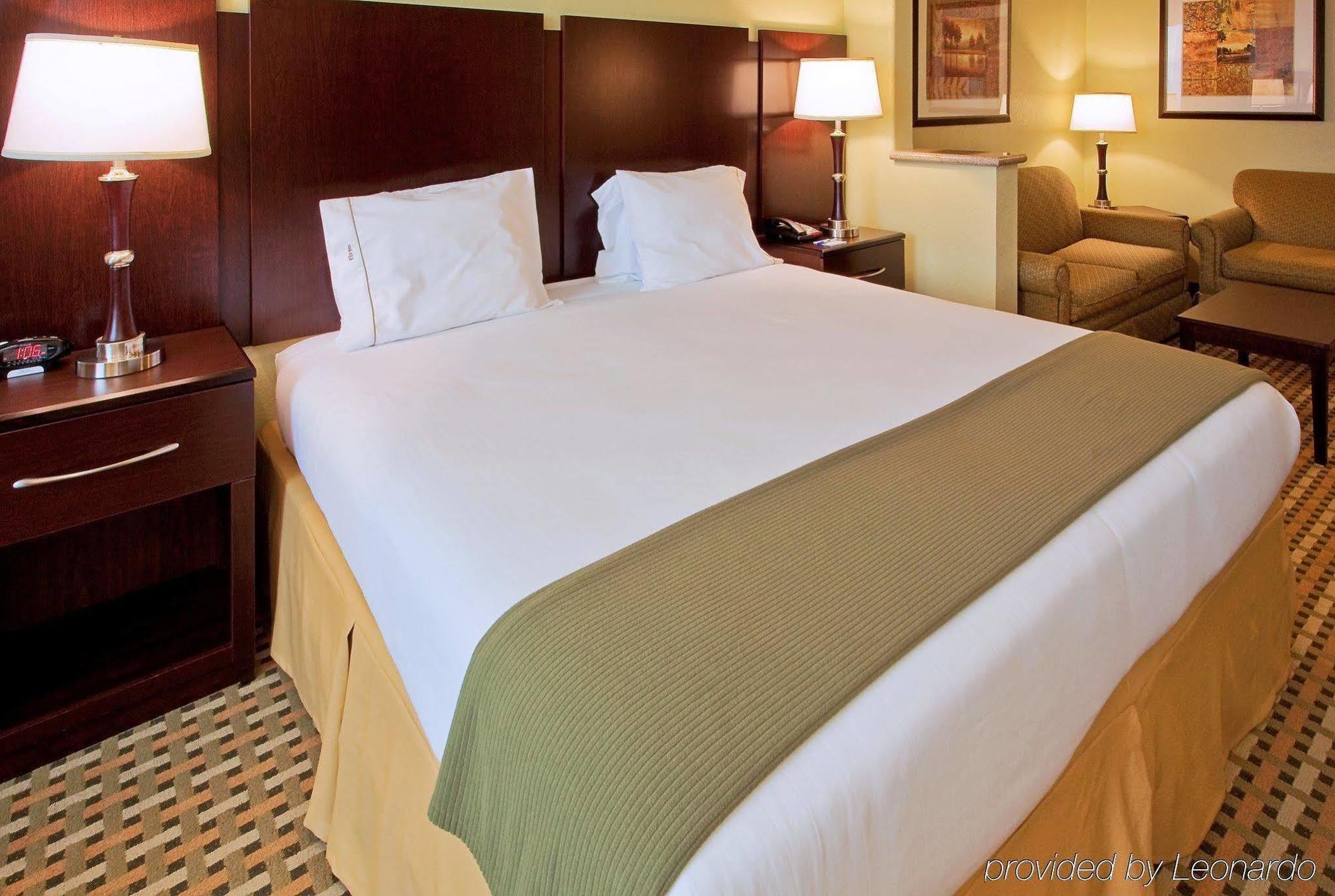 Holiday Inn Express & Suites Fort Worth - Fossil Creek By Ihg Buitenkant foto